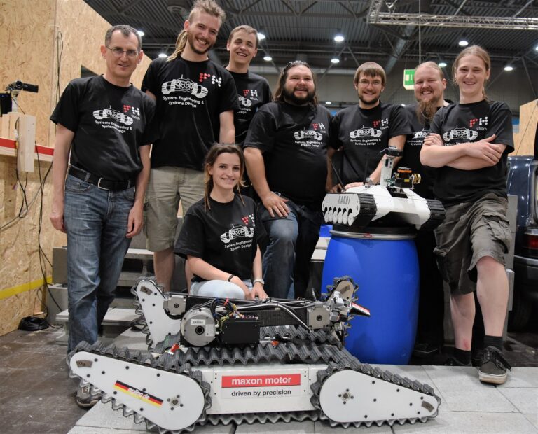 Das Robotik-Team bei der Europameisterschaft in Deutschland im Sommer 2017.