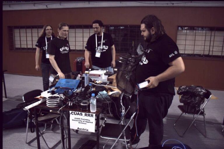 Robotik Team in Japan bei Wettbewerb